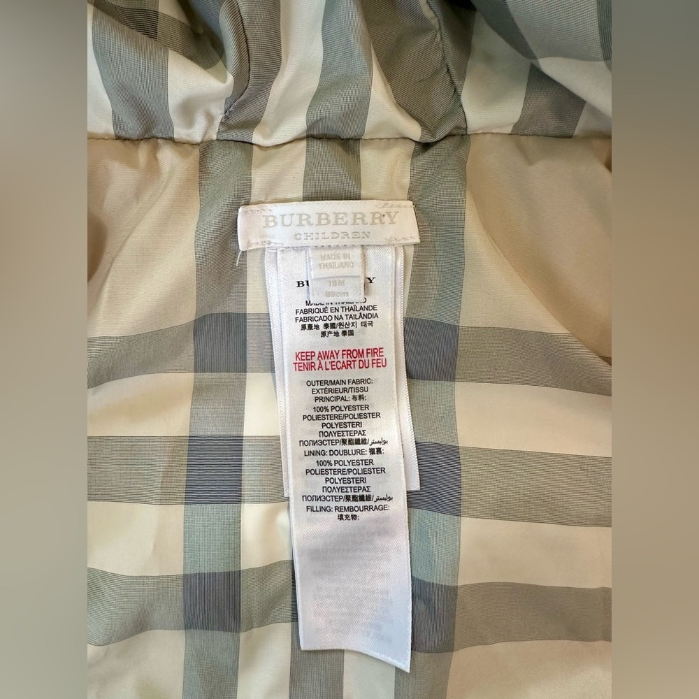 Burberry Light Pink Hooded Puffer Jacket with Check Lining - Picture 4 of 4